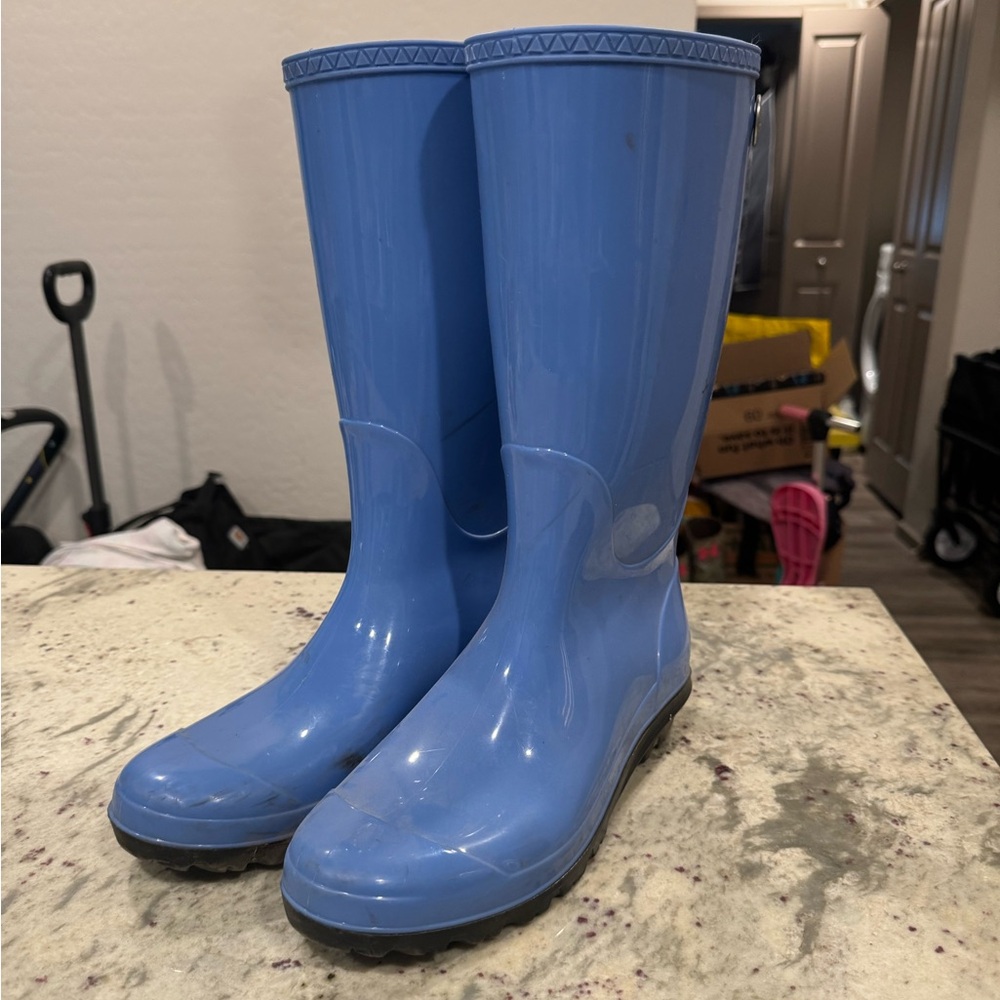 Uggs shaye rubber shearling lined glossed rain boots